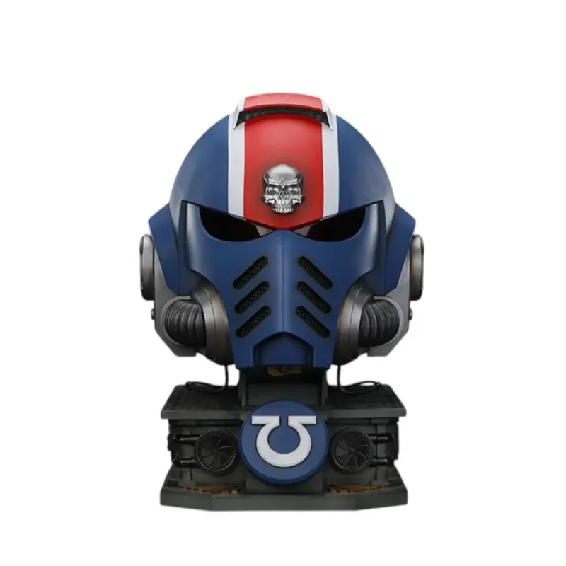 U2 Warhammer Collectibles: 1/1 Scale Ultramarines Lieutenant Titus' MKX Helmet & Display Stand - Pre-Order